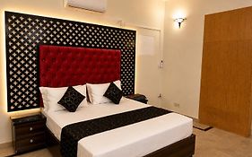 Shaheen Palace Hotel Gulberg